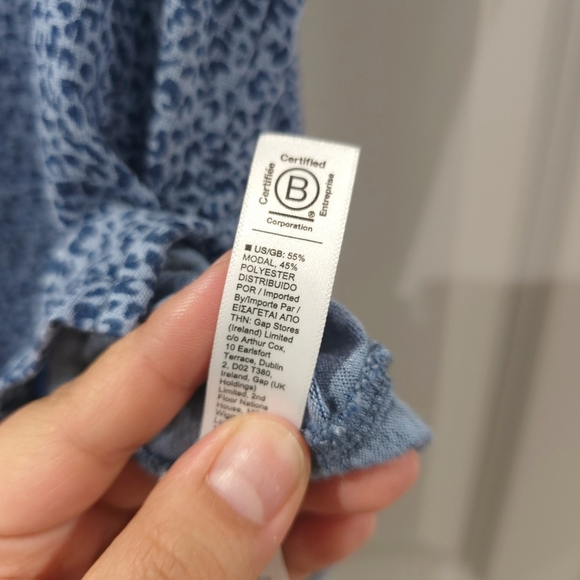 ATHLETA Blue Leopard Short Sleeve T-Shirt Relaxed Fit, Preloved, Size Large - Picture 9 of 12